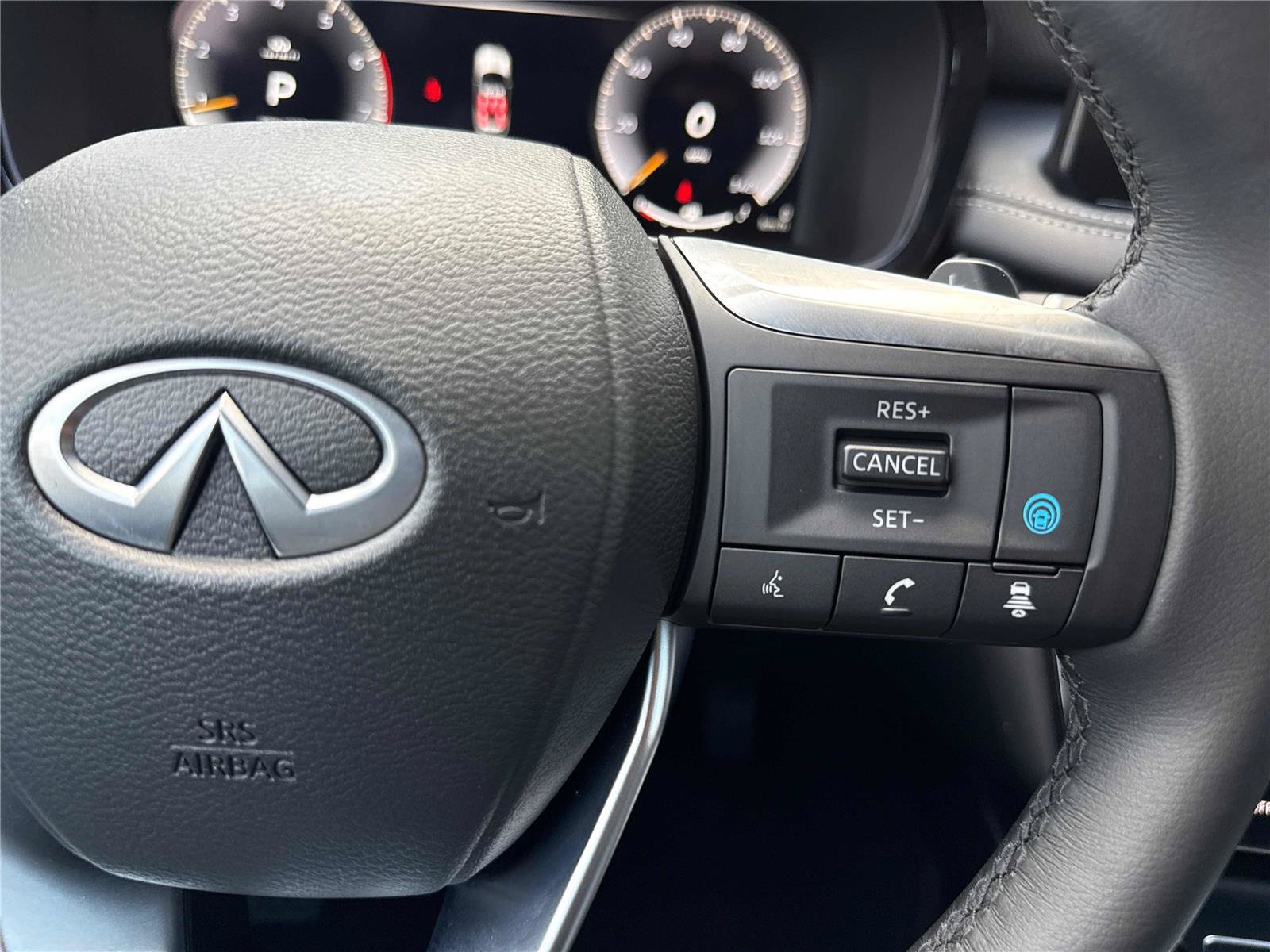 Used 2025 INFINITI QX60 Luxe FWD image 19
