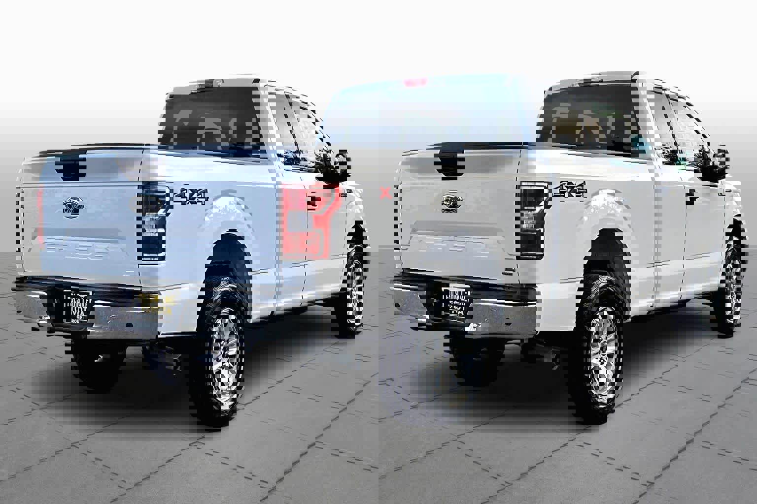 Used 2019 Ford F150 XLT w/ Max Trailer Tow Package image 12