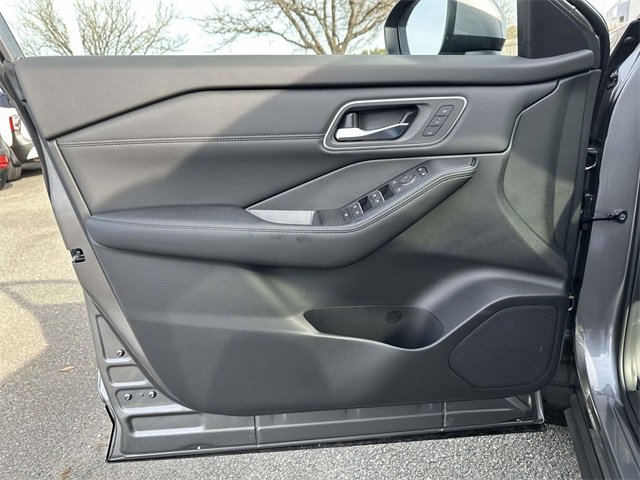 New 2026 Nissan Rogue Platinum w/ Platinum Premium Package image 14