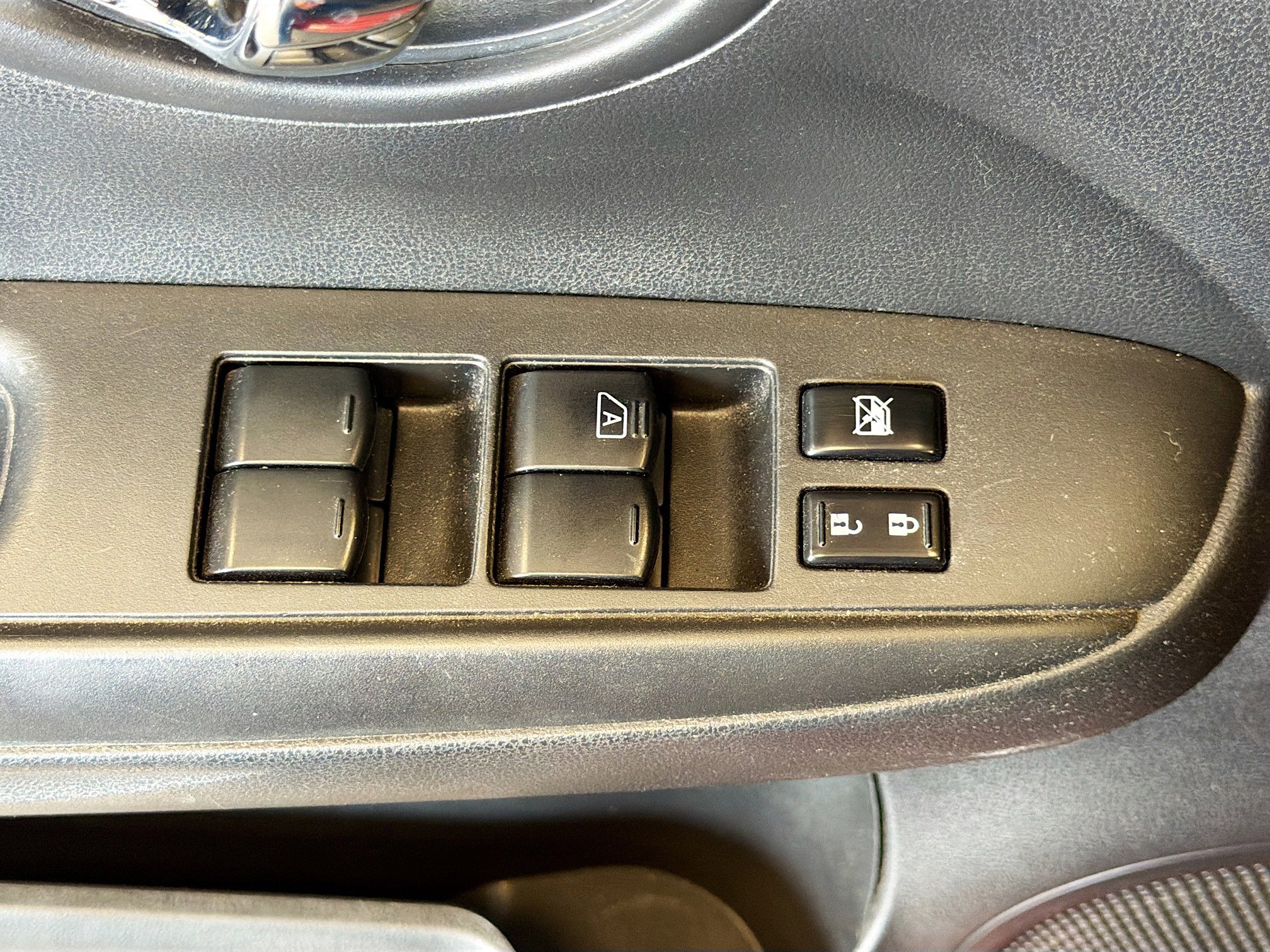Used 2019 Nissan Versa SV FWD image 15