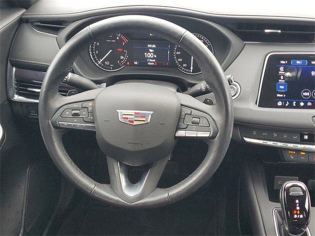 Certified 2022 Cadillac XT4 Luxury w/ Cold Weather Package image 28