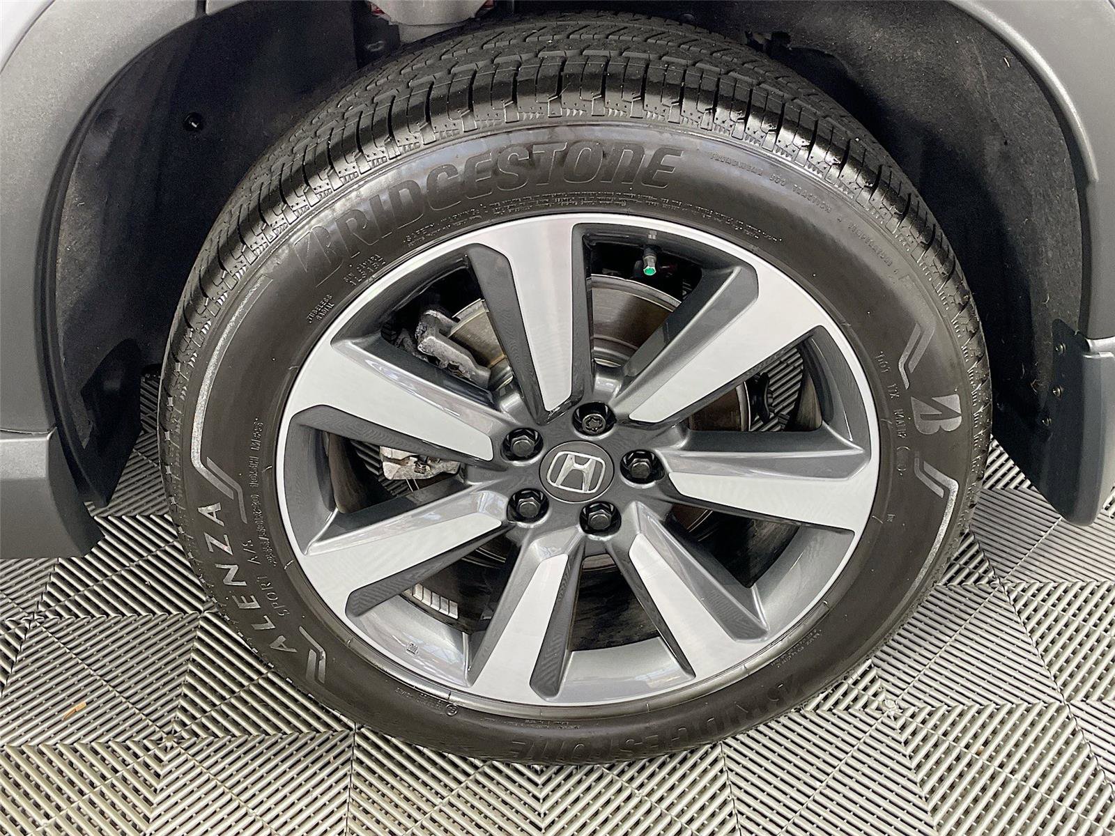 Used 2025 Honda Pilot Touring image 39