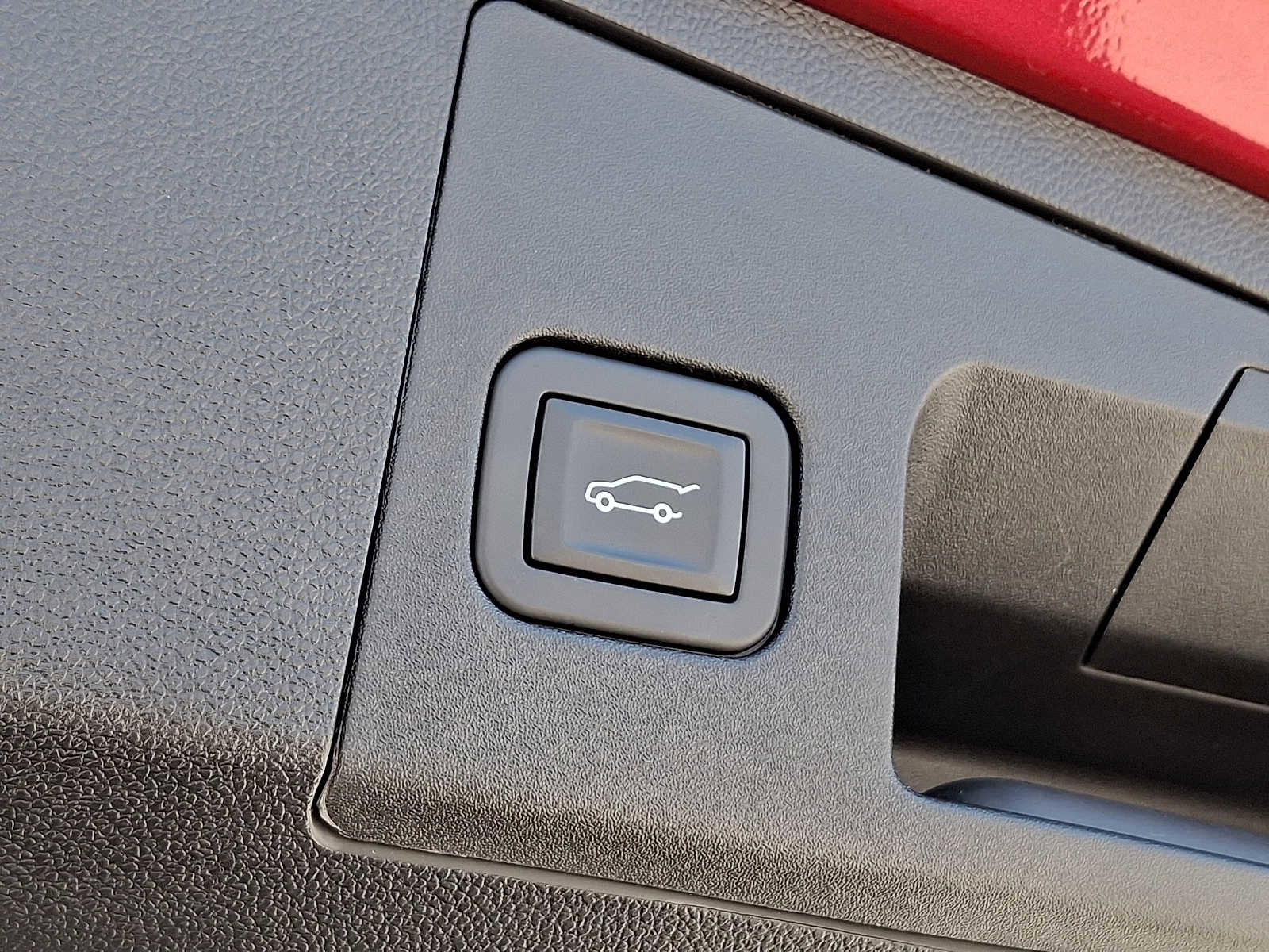 Certified 2025 Cadillac XT4 Sport image 24