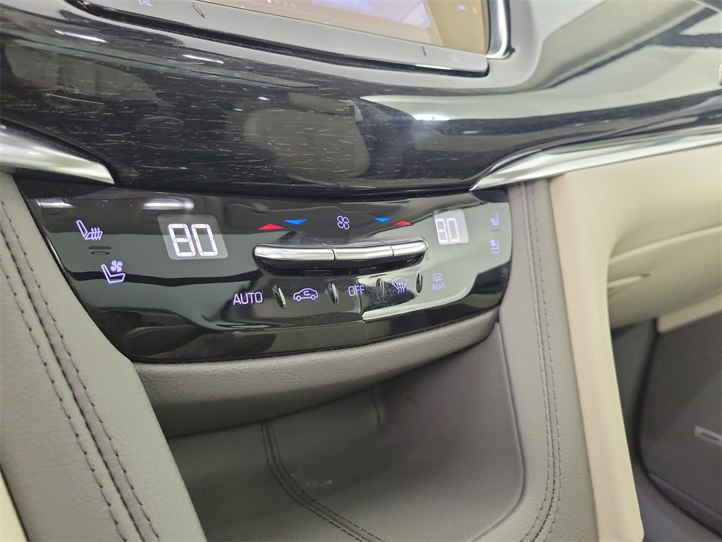 Certified 2022 Cadillac XT6 Premium Luxury w/ Technology Package image 27