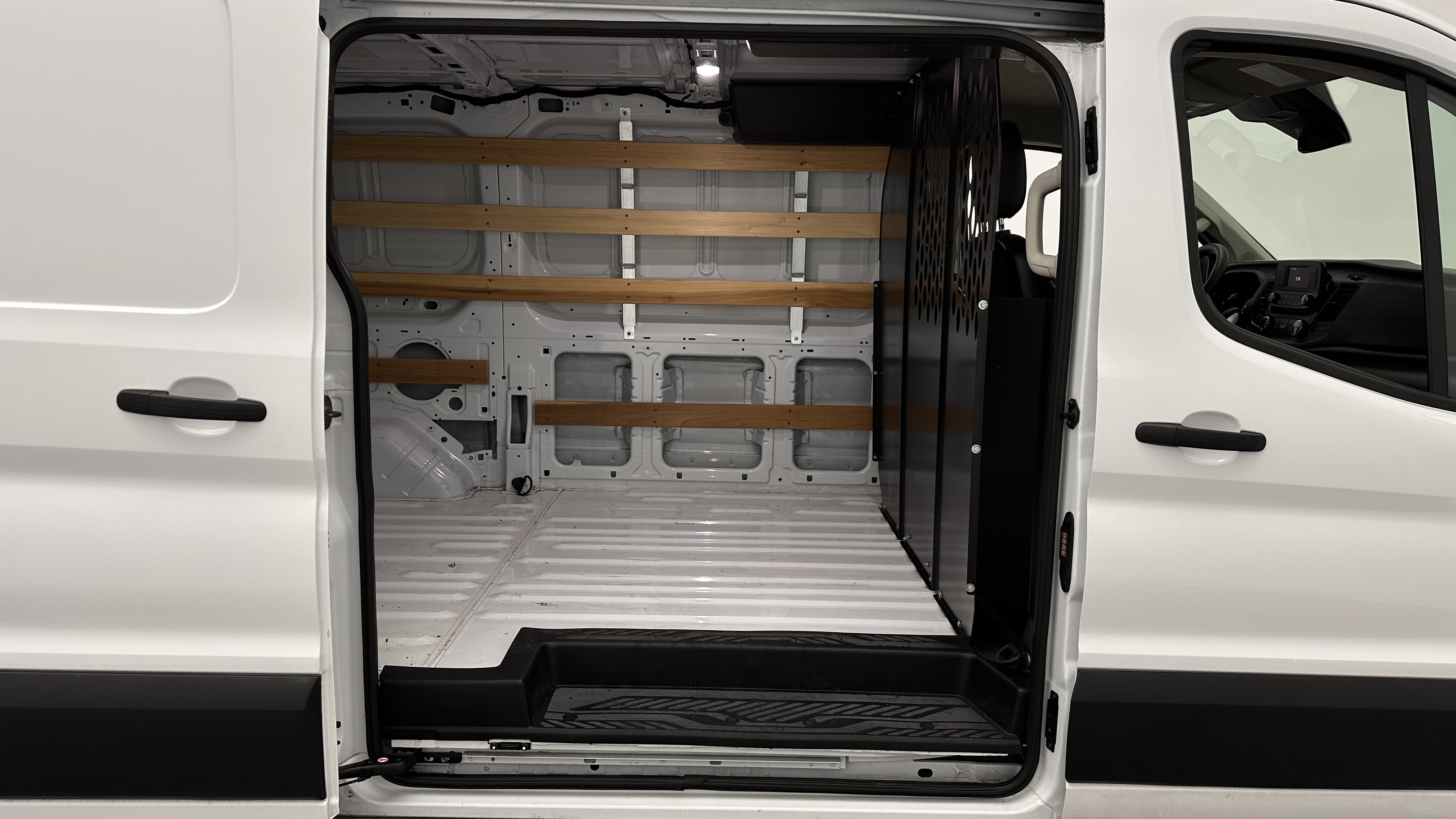 Used 2025 Ford Transit 250 Low Roof w/ Exterior Upgrade Package RWD image 24