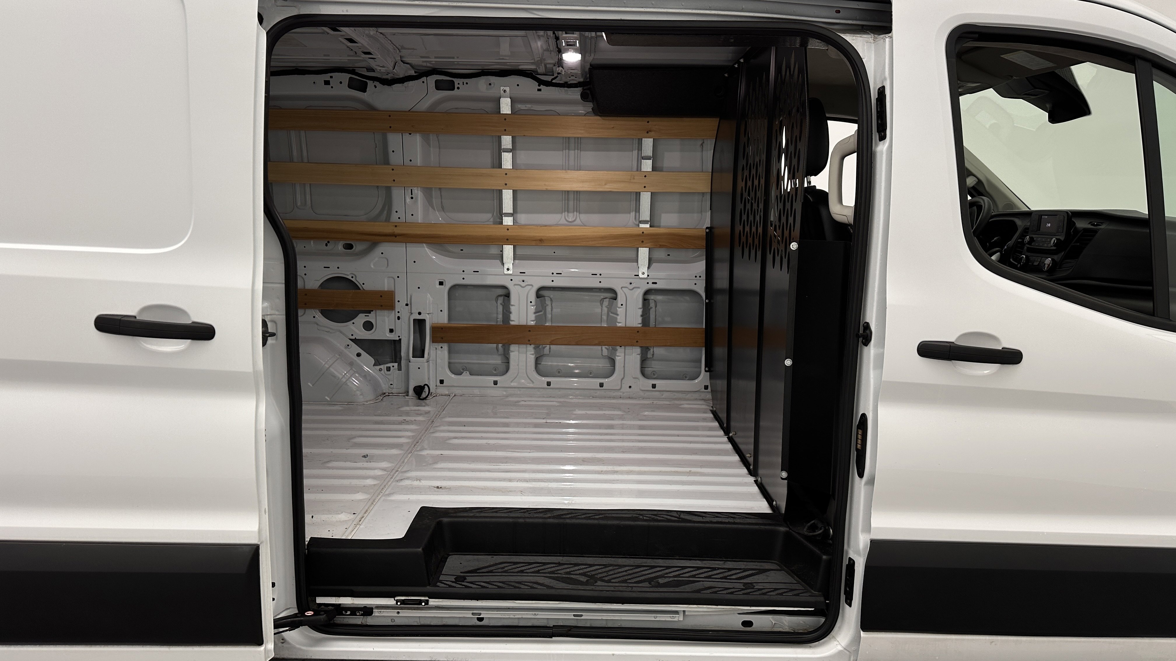 Used 2025 Ford Transit 250 Low Roof w/ Exterior Upgrade Package RWD image 24