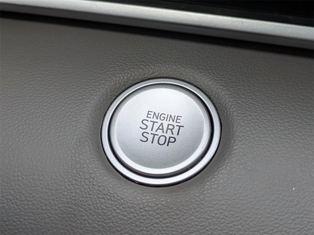 Used 2023 Hyundai Elantra SEL image 26