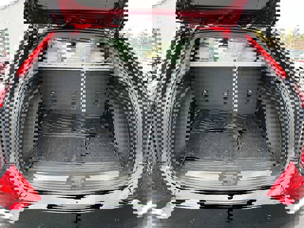 New 2026 Cadillac Optiq Luxury 1 image 26