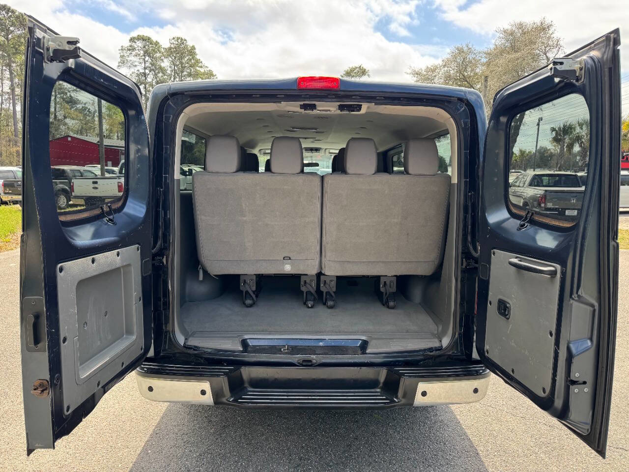 Used 2016 Nissan NV 3500 SV w/ SV Technology Package image 12