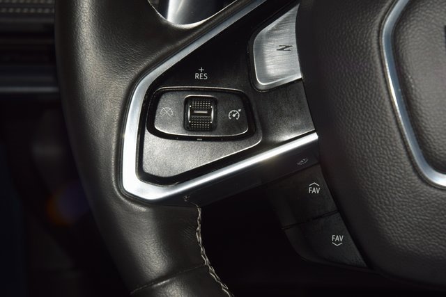 Used 2020 Chevrolet Corvette Stingray Preferred Cpe w/ 2LT Preferred Equipment Group image 35