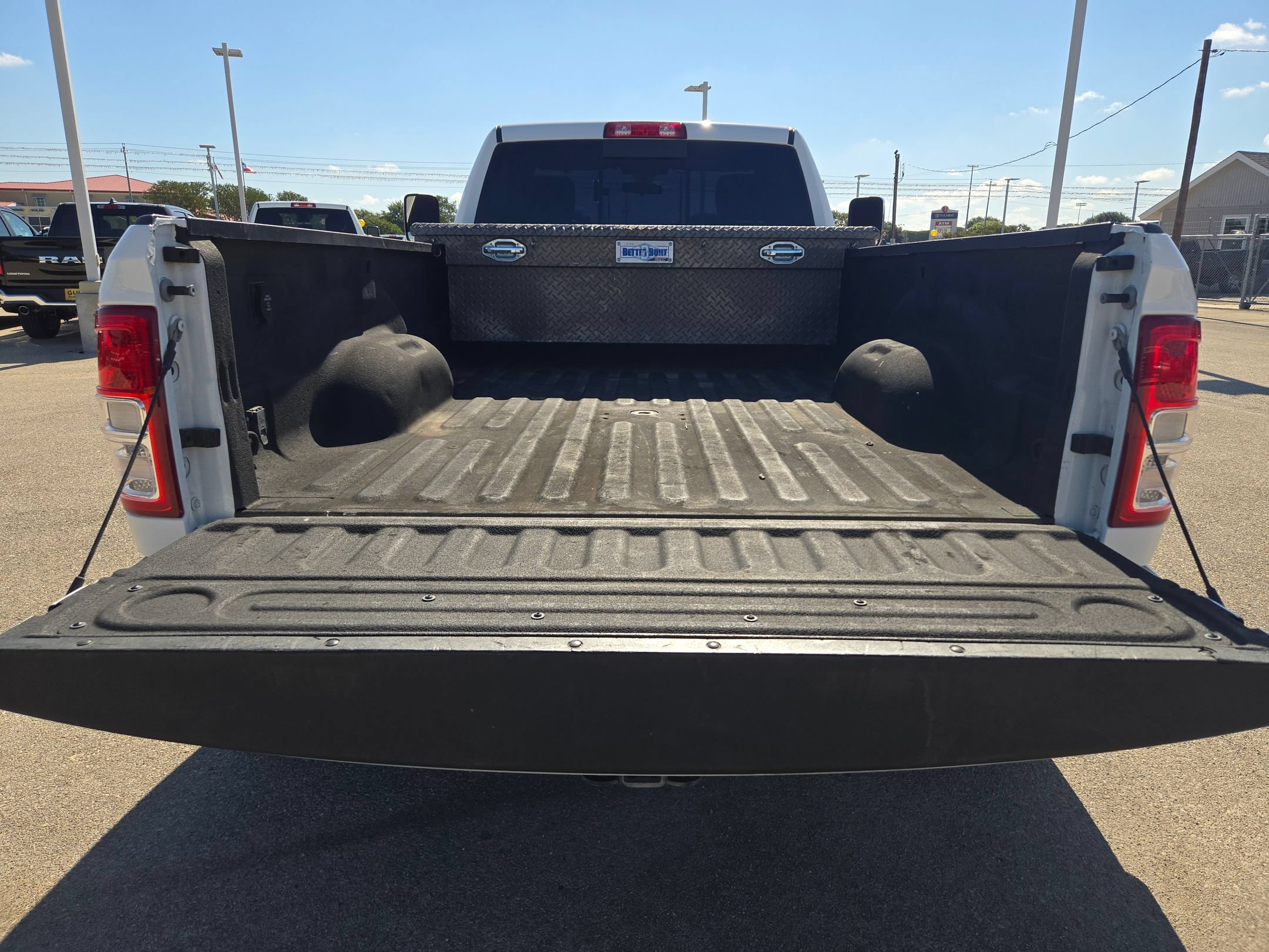 Used 2022 RAM 3500 Tradesman AWD/4WD image 25