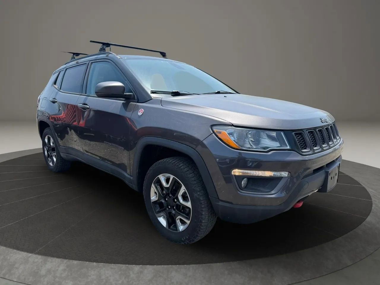 Used 2017 Jeep Compass Trailhawk w/ Popular Equipment Group AWD/4WD image 3