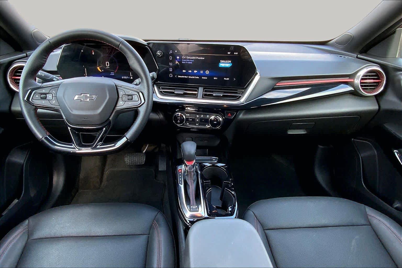 Used 2025 Chevrolet Trax RS w/ Driver Confidence Package FWD image 16