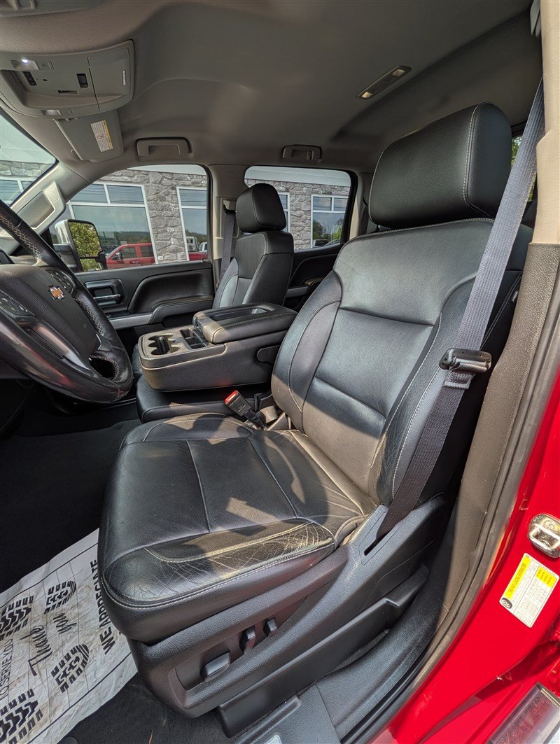 Used 2019 Chevrolet Silverado 2500 LTZ w/ Duramax Plus Package AWD/4WD image 18