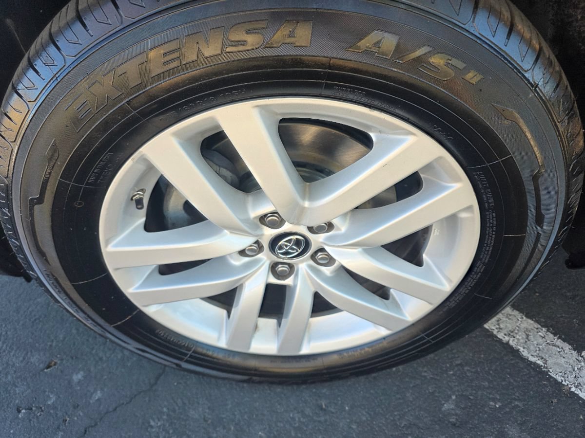 Used 2016 Toyota Highlander LE FWD image 5