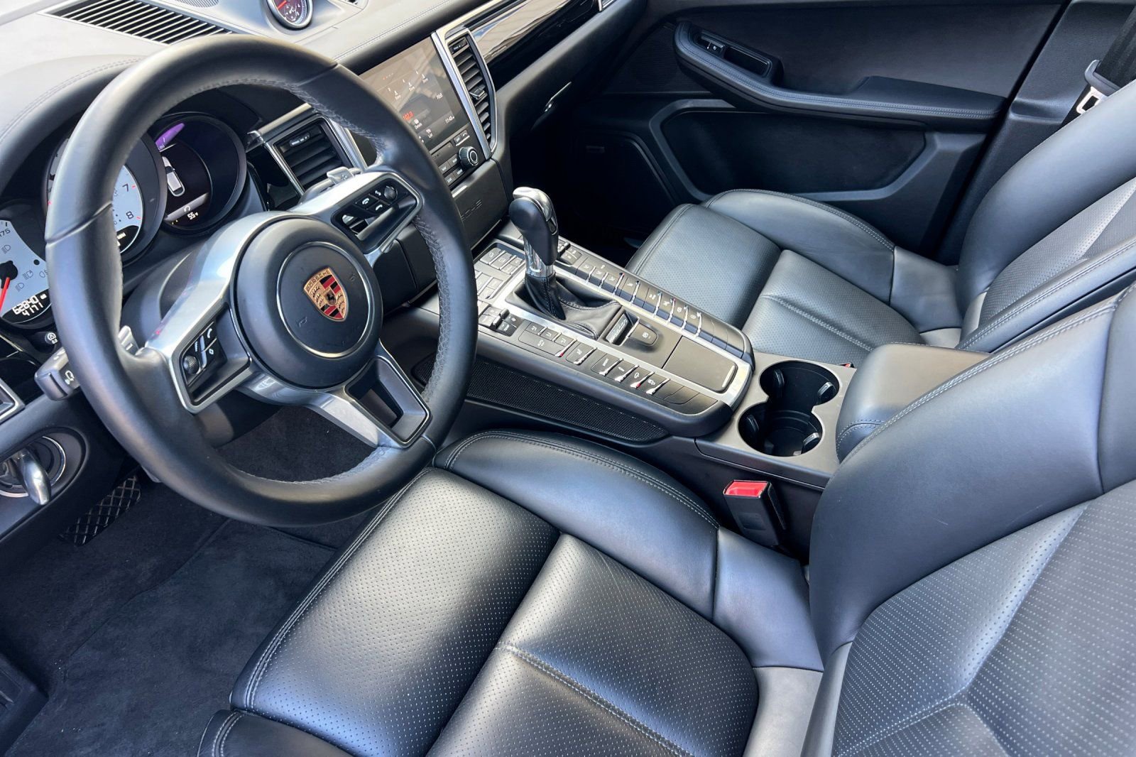 Used 2018 Porsche Macan GTS image 10