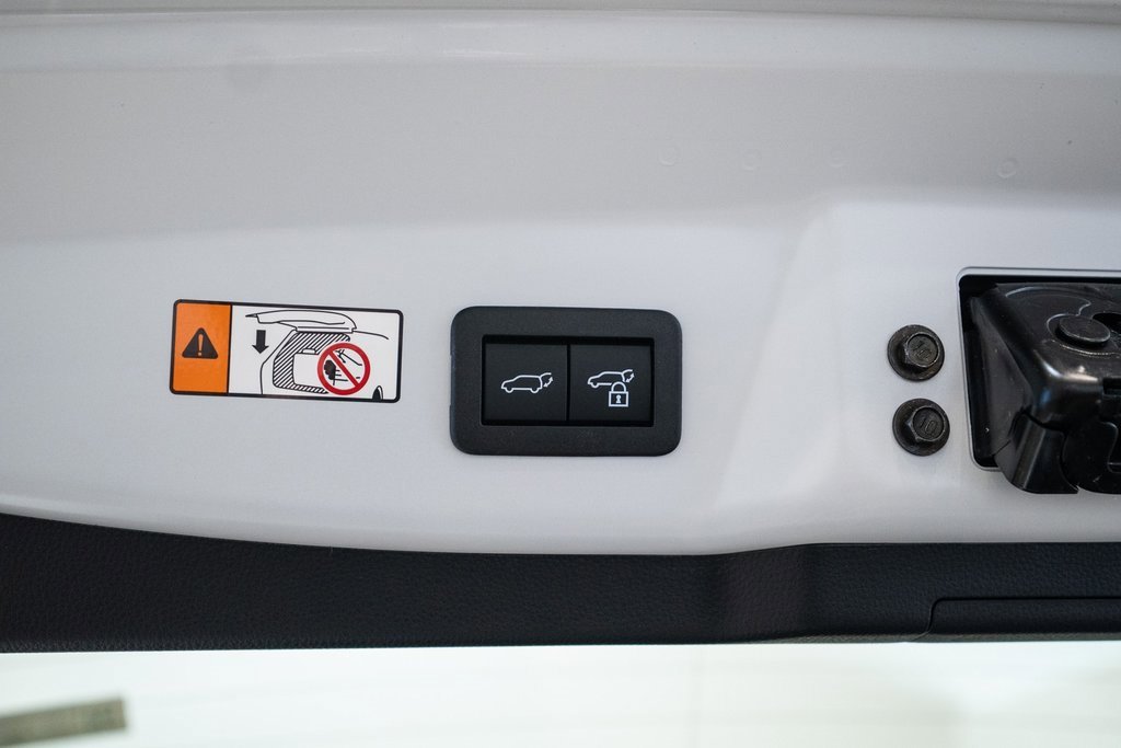 New 2026 Toyota Prius Plug-In Hybrid image 12