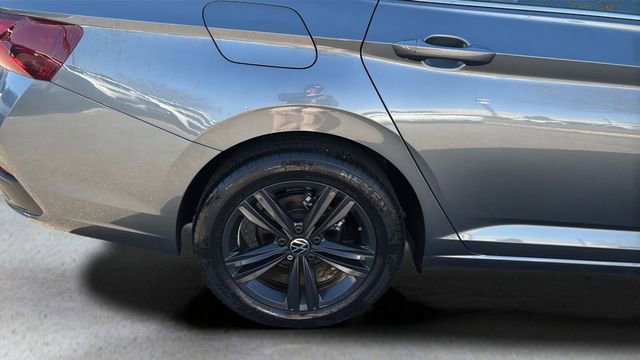 Used 2023 Volkswagen Jetta SE image 34