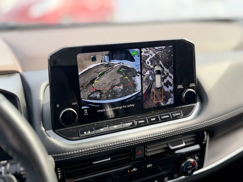 Used 2023 Nissan Rogue Platinum w/ Platinum Premium Package image 19