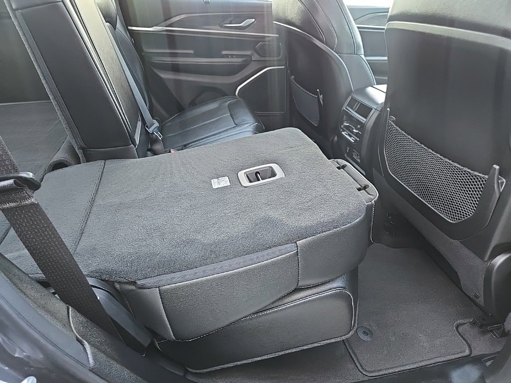 Used 2022 Jeep Grand Cherokee Limited 4xe w/ Luxury Tech Group II image 97