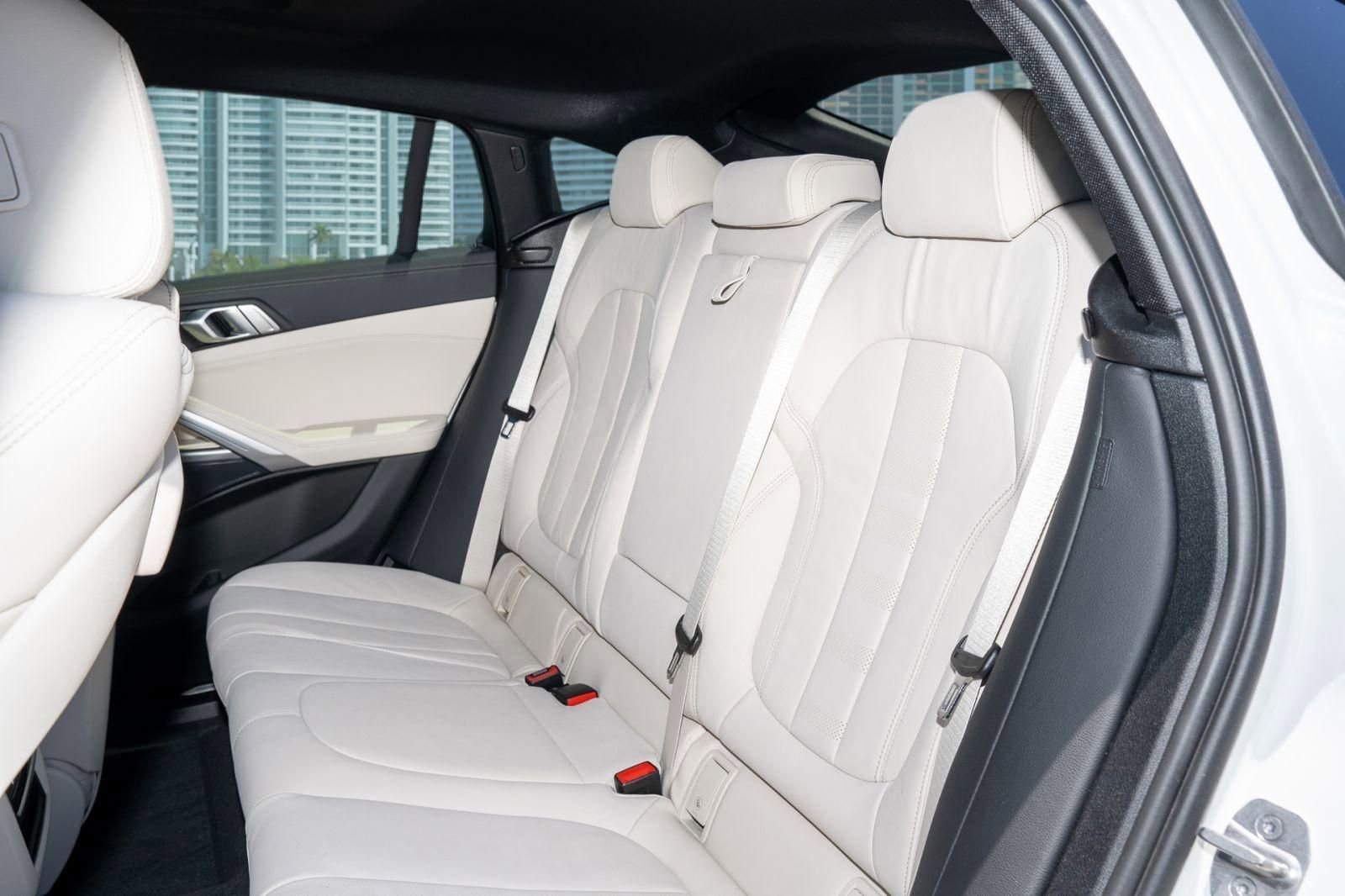 Used 2022 BMW X6 xDrive40i w/ M Sport Package AWD/4WD image 18