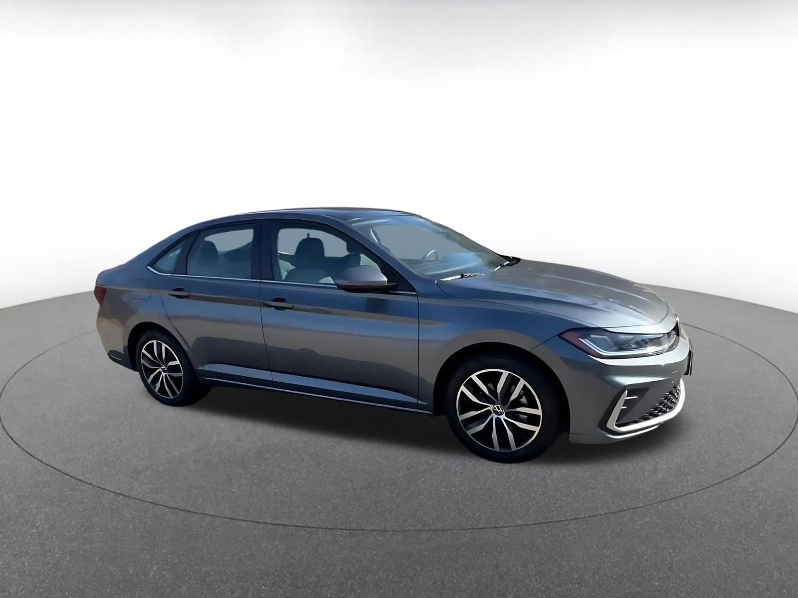 Used 2025 Volkswagen Jetta SE video 2