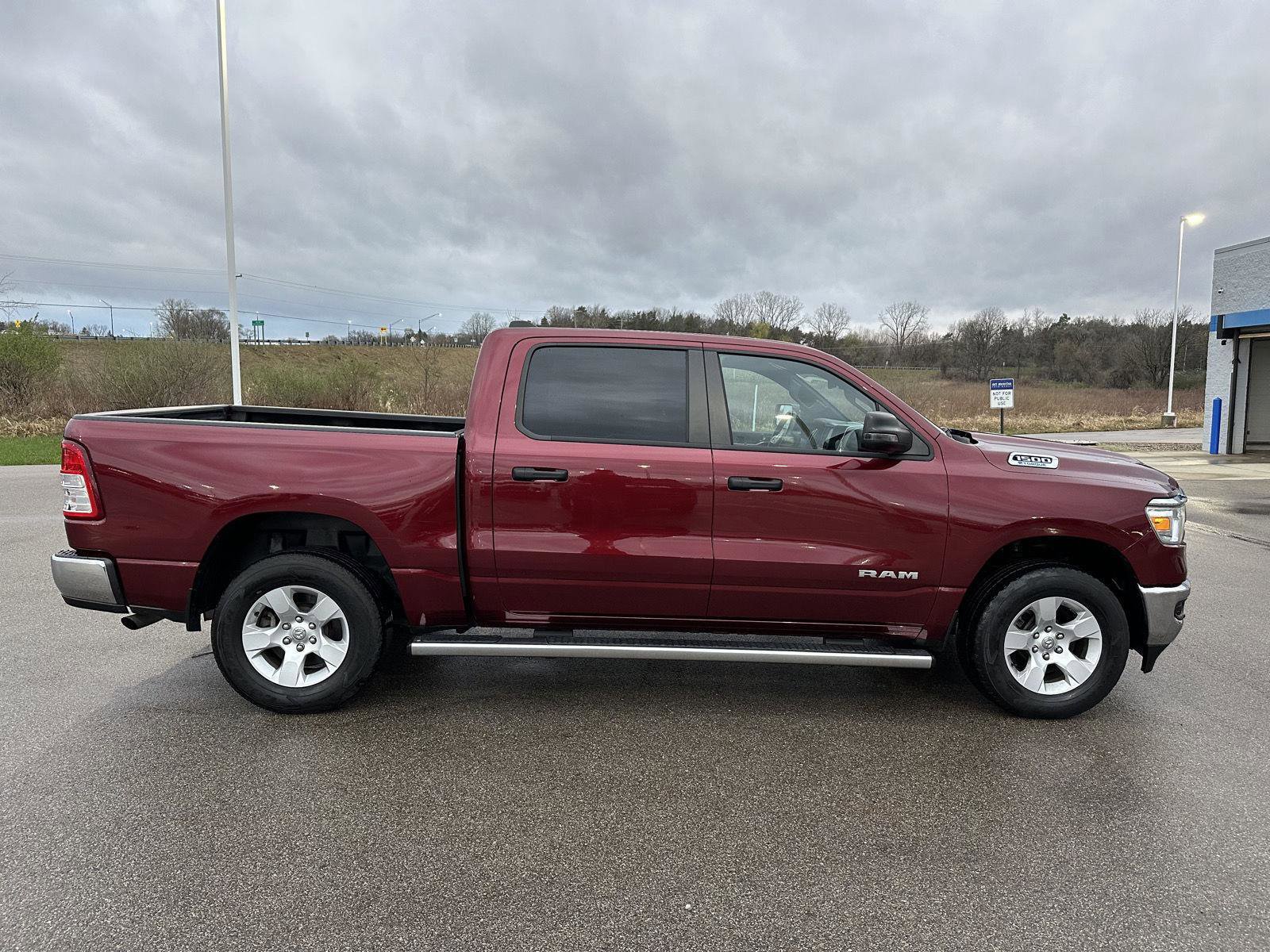 Used 2023 RAM 1500 Big Horn AWD/4WD image 9