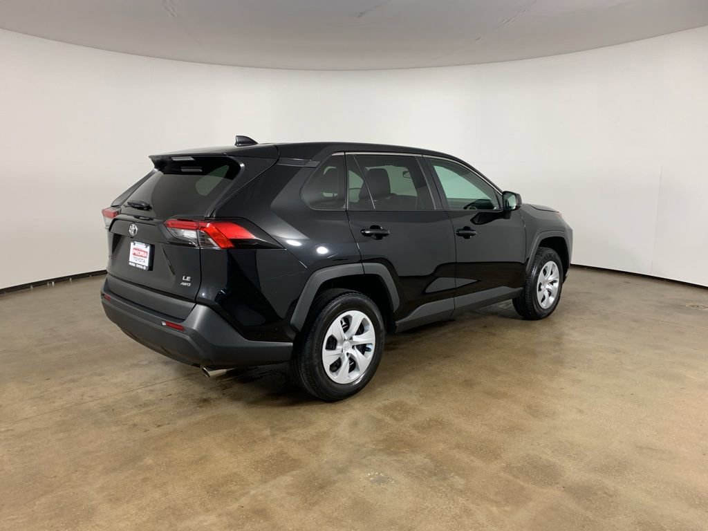 Used 2023 Toyota RAV4 LE image 8
