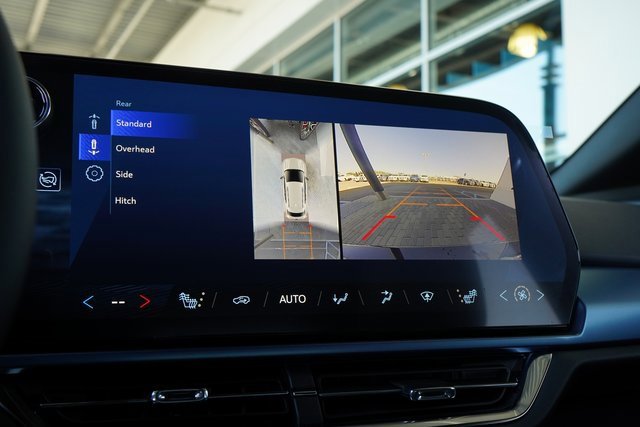 New 2025 Chevrolet Equinox EV LT image 21