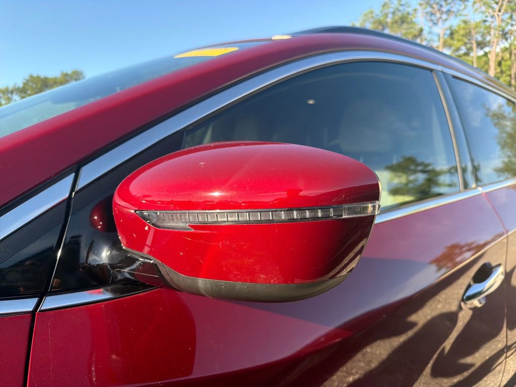 Used 2022 Nissan Murano SV FWD image 14