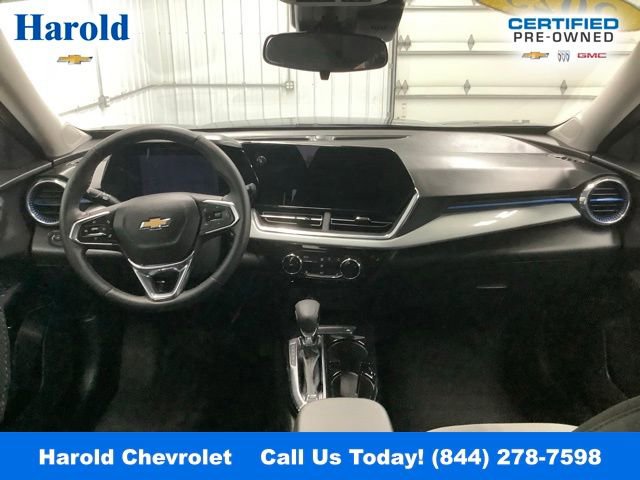 Certified 2025 Chevrolet Trax LT w/ LT Convenience Package image 13