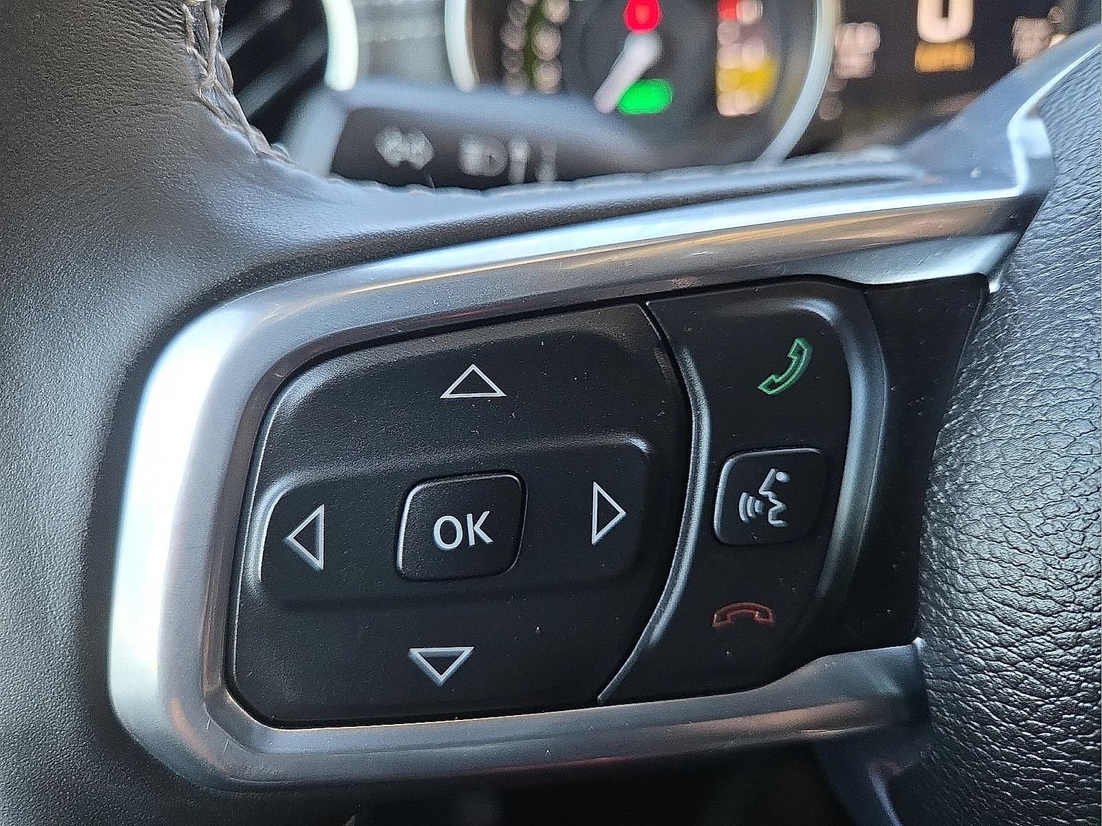 Used 2022 Jeep Wrangler Unlimited Sahara w/ Cold Weather Group AWD/4WD image 19