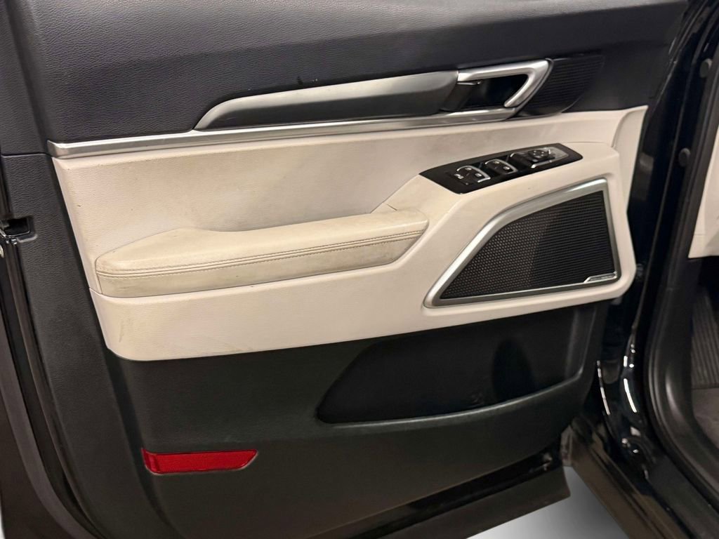 Used 2020 Kia Telluride S w/ S 8 Passenger Seating Package FWD image 24