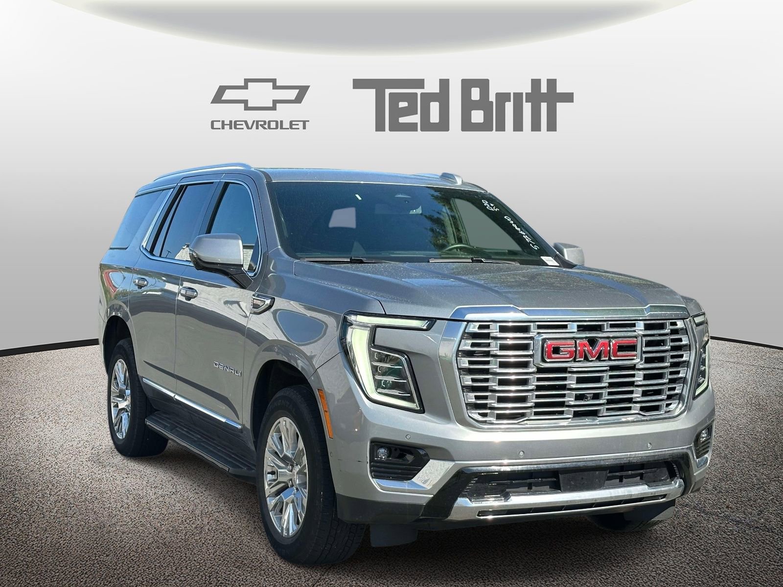 Certified 2025 GMC Yukon Denali AWD/4WD image 3