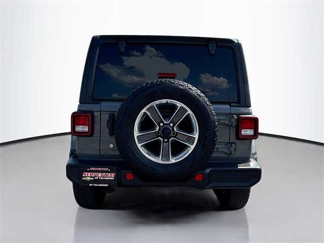 Used 2018 Jeep Wrangler Unlimited Sahara image 8