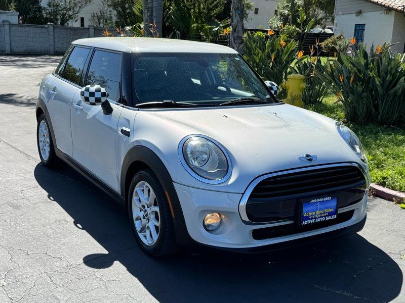 Used 2016 MINI Cooper 4-Door Hardtop image 4