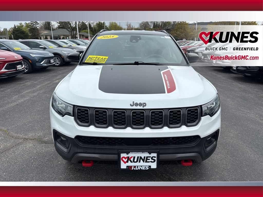 Used 2025 Jeep Compass Trailhawk AWD/4WD image 12