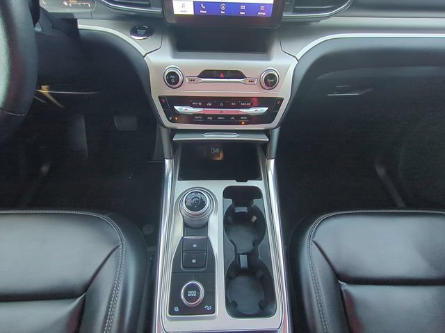 Used 2022 Ford Explorer XLT w/ Equipment Group 202A AWD/4WD image 20