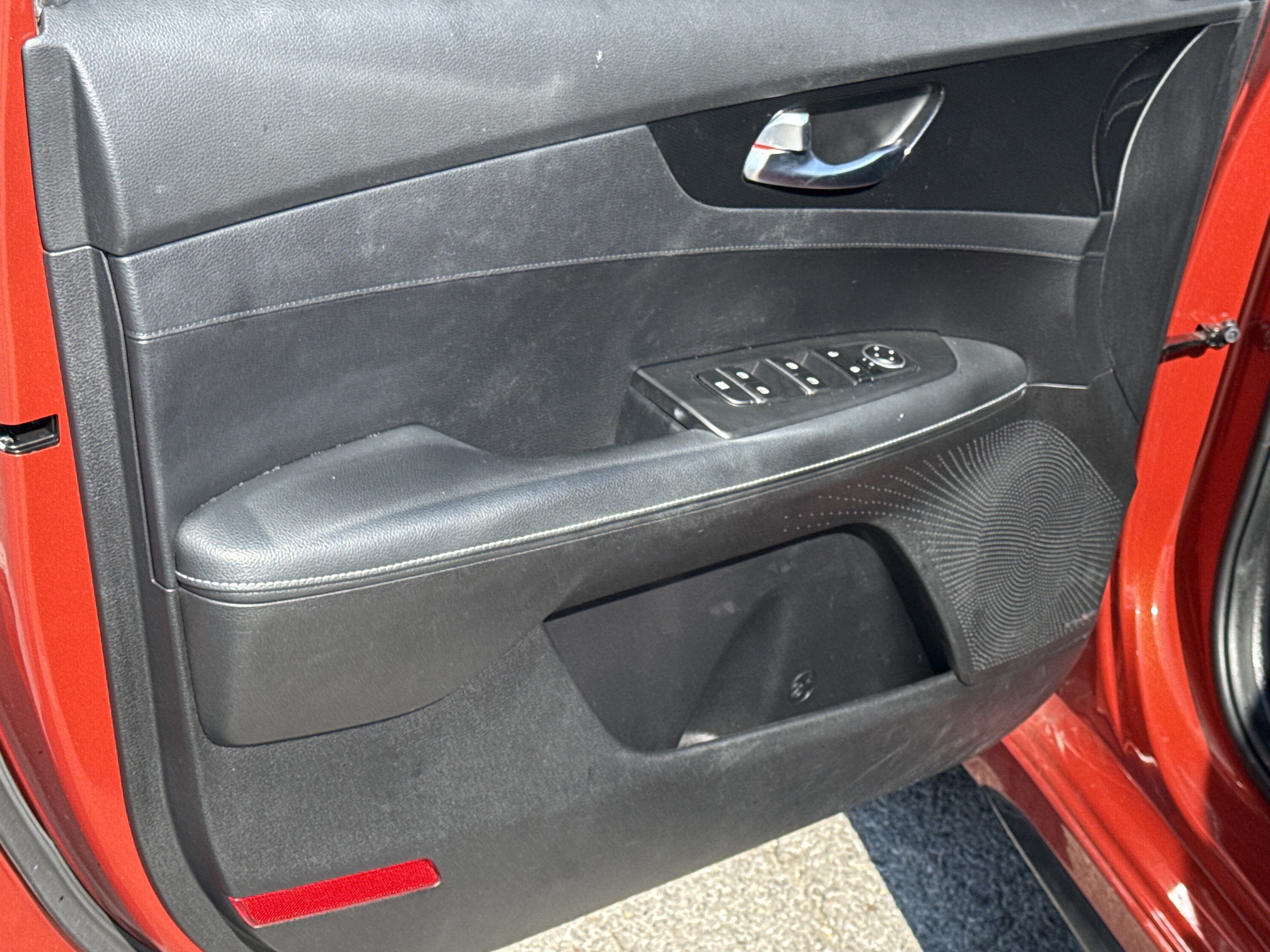 Used 2022 Kia Forte GT-Line w/ GT-Line Premium Package image 7