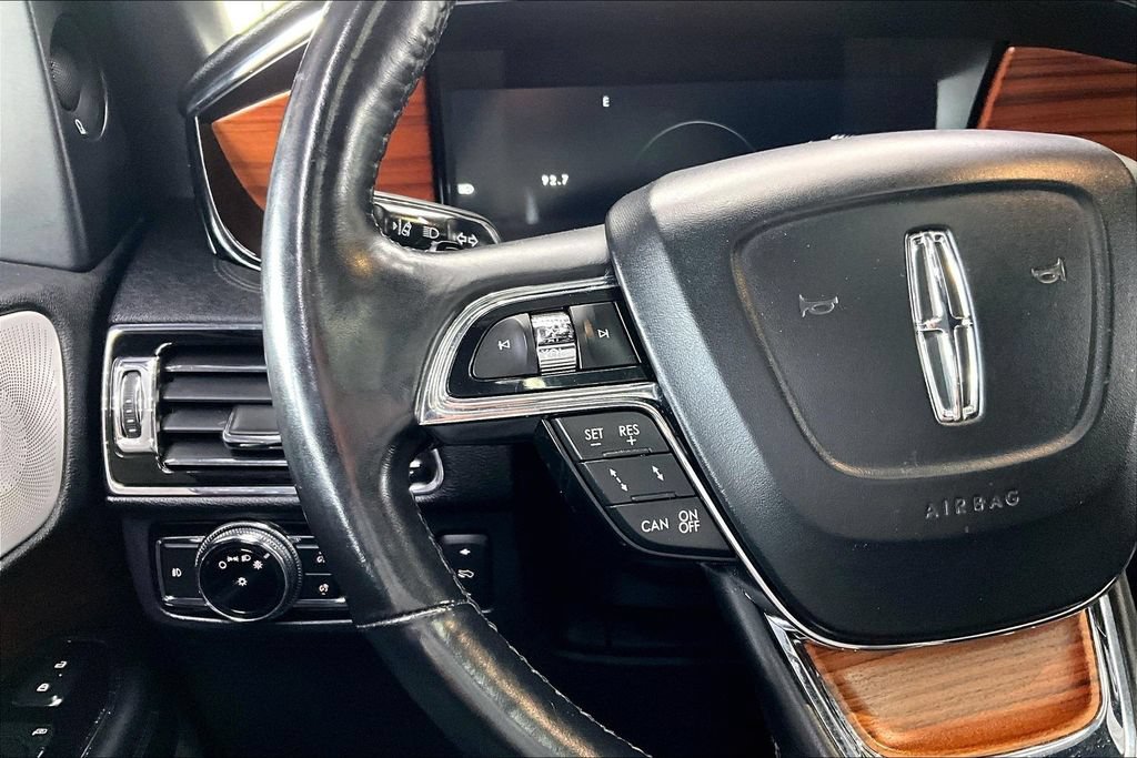 Used 2019 Lincoln Navigator Reserve AWD/4WD image 11