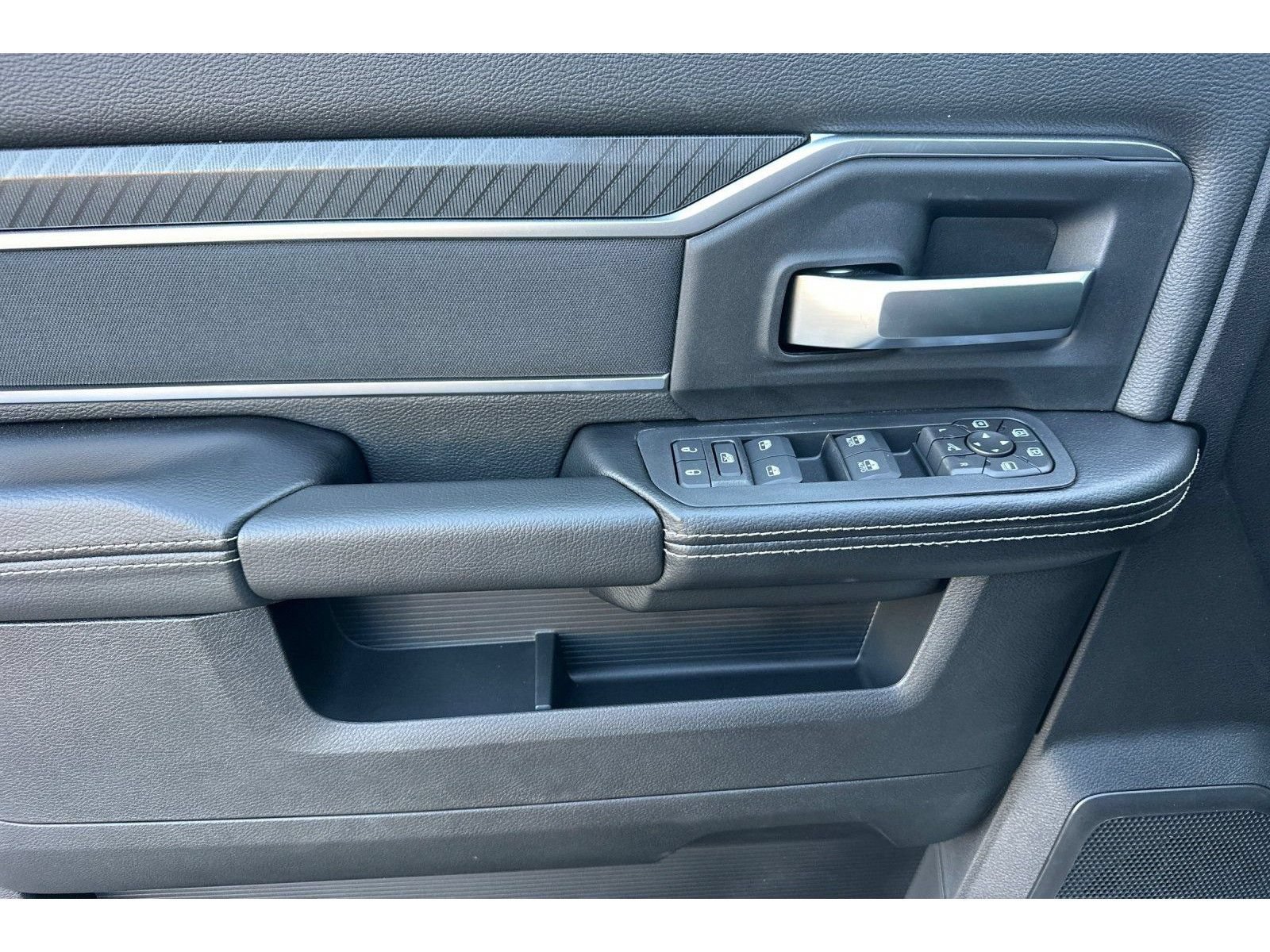 New 2026 RAM 2500 Big Horn AWD/4WD image 12