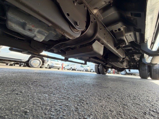 Used 2005 Ford F350 XL image 21