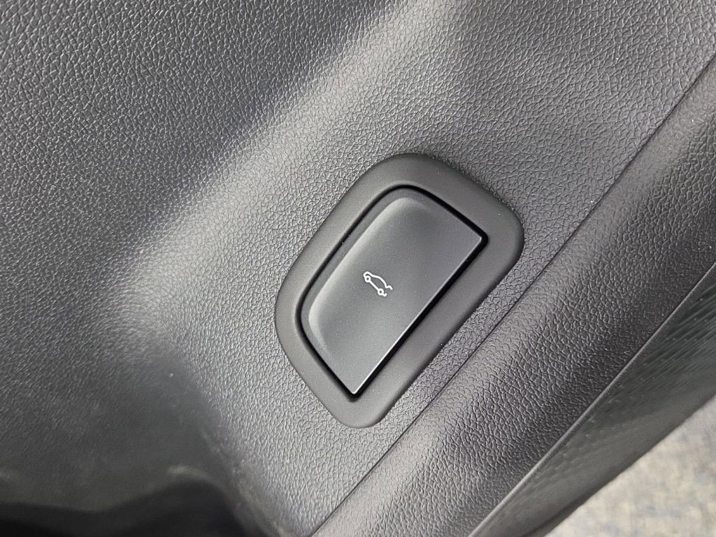 New 2026 Chevrolet Traverse LT image 32