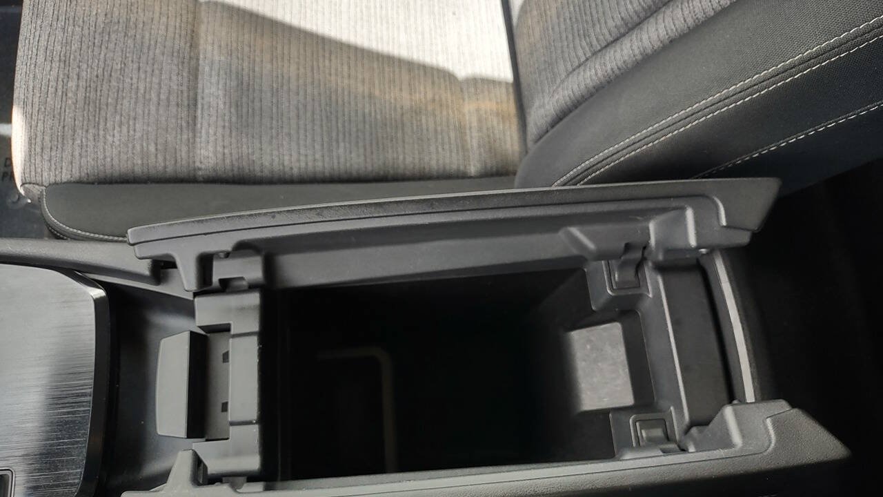 Used 2021 Nissan Rogue SV FWD image 27