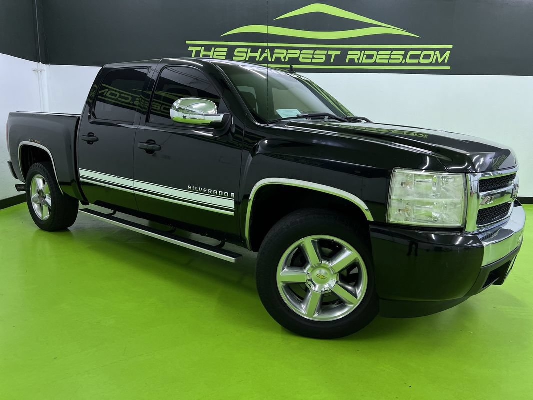 Used 2007 Chevrolet Silverado 1500 LT w/ Towing Package AWD/4WD image 1