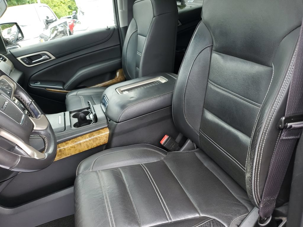 Used 2017 GMC Yukon XL Denali w/ Open Road Package AWD/4WD image 17