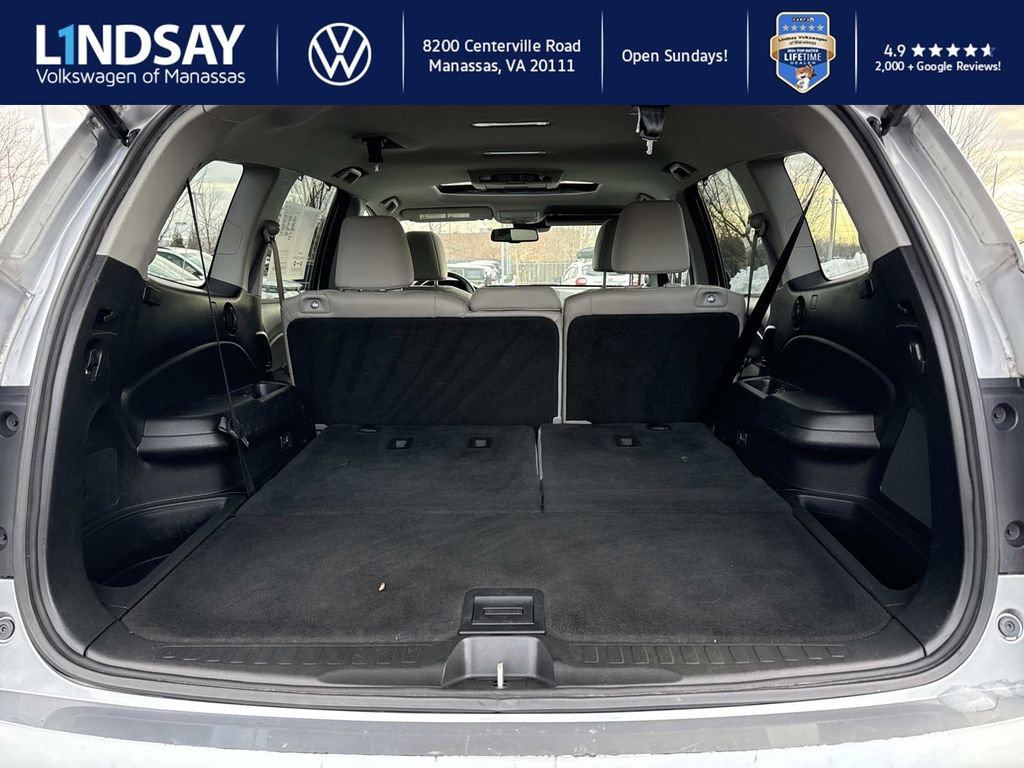 Used 2018 Honda Pilot Touring image 11