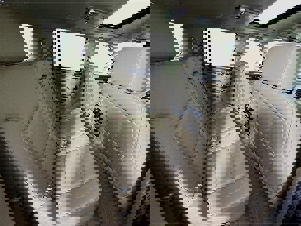 Used 2015 GMC Yukon XL SLT w/ Open Road Package image 24