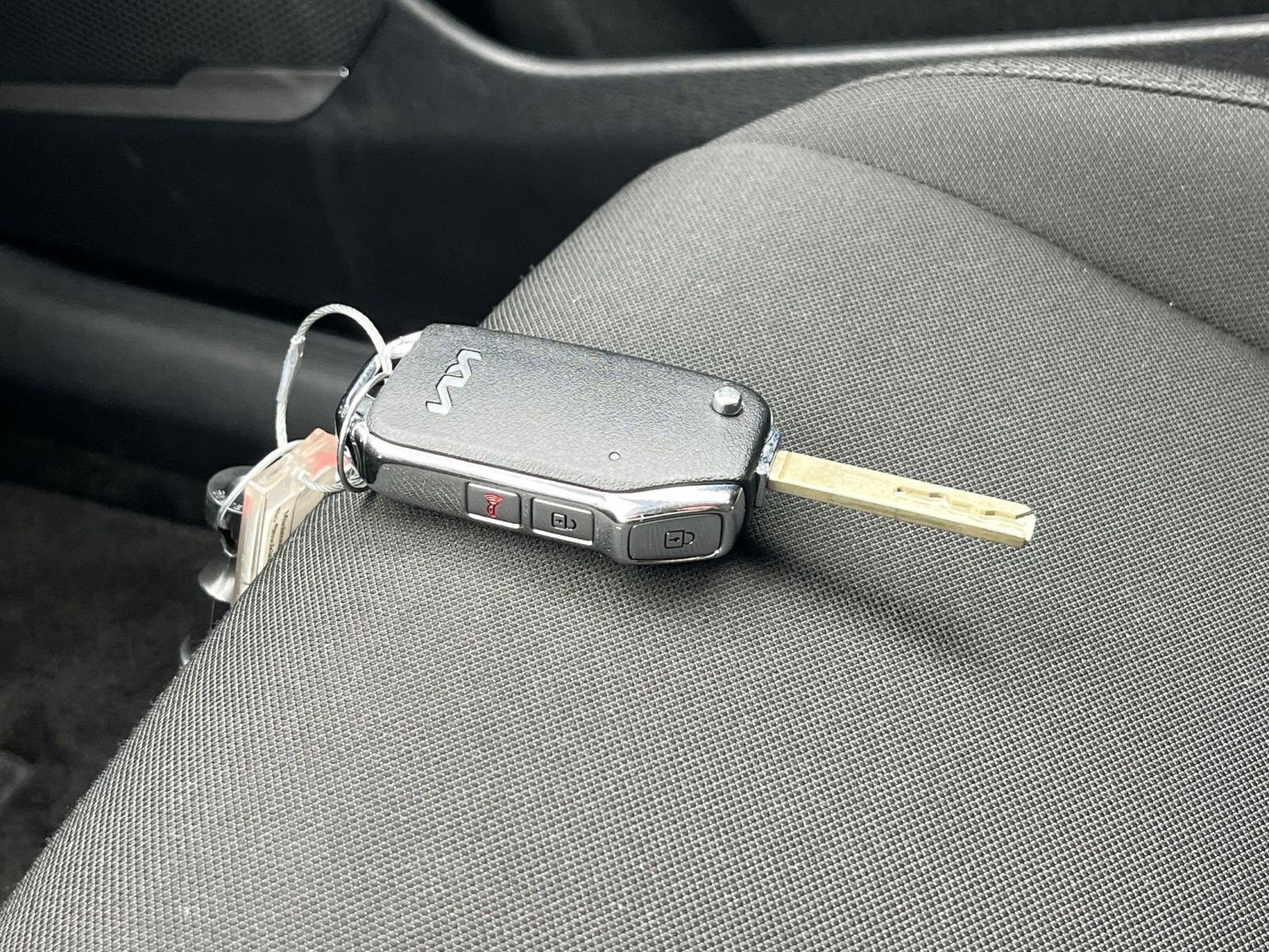 Used 2025 Kia Sportage LX image 21