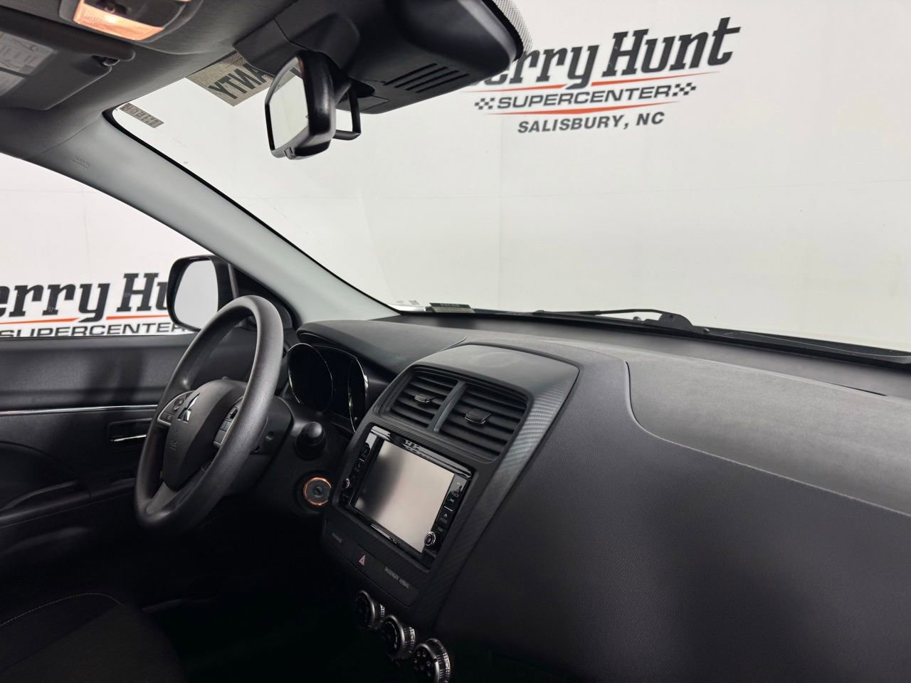 Used 2025 Mitsubishi Outlander Sport ES image 28